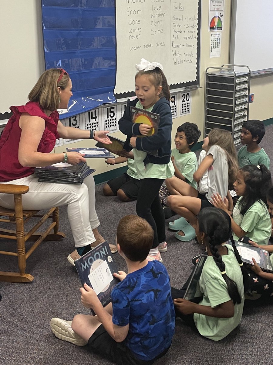 PrimarilyMedia's tweet photo. 🌟 Ss were THRILLED with their Book Blast books. 🌟
📚 Having access to books is the best way to encourage students to read over the summer. 📚 #BookAreFun #BookBlast #OdellPrimaryPride #ElevateCabarrus #ReadAloud #Read15 #librarytwitter https://t.co/2MMlH4mqo2