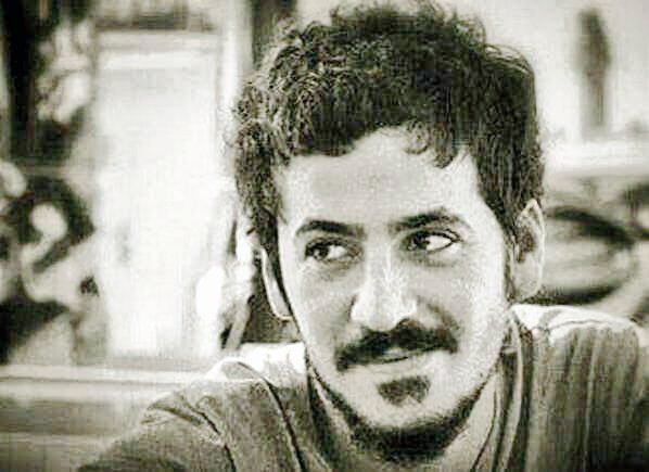 Eskişehir'de polis ve esnaf 19 yaşındaki bir çocuğu ara sokakta pusuya düşürüp fırının önünde öldüresiye dövecekler. Kollarıyla kendini korumaya çalışacak, "Vurmayın, öldüm" diyecek, son bir tekme atacaklar.
10 yıl önce, bu gece. 
Unutmadık, unutturmayacağız🌳
#AliİsmailKorkmaz