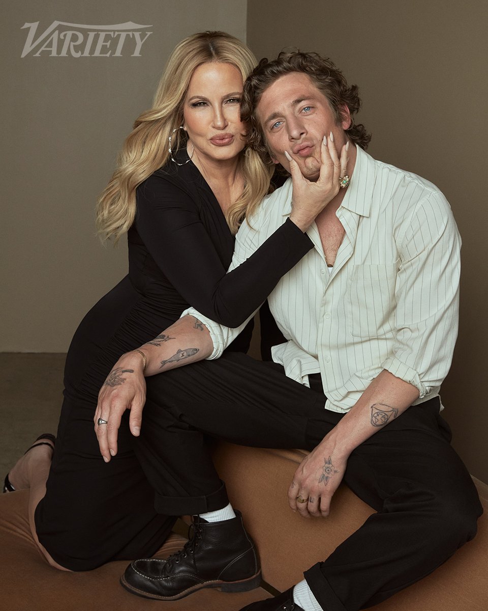 Variety's tweet photo. Jennifer Coolidge fell in love with angry chefs while she worked as a waitress. “I just like the way they throw the food down. It was so sexy. They’d be like, ‘Take it. Just take it.’ And there’s something about a man who can do something fast.” https://t.co/r30QyIz9mW https://t.co/YkIveMwkL4