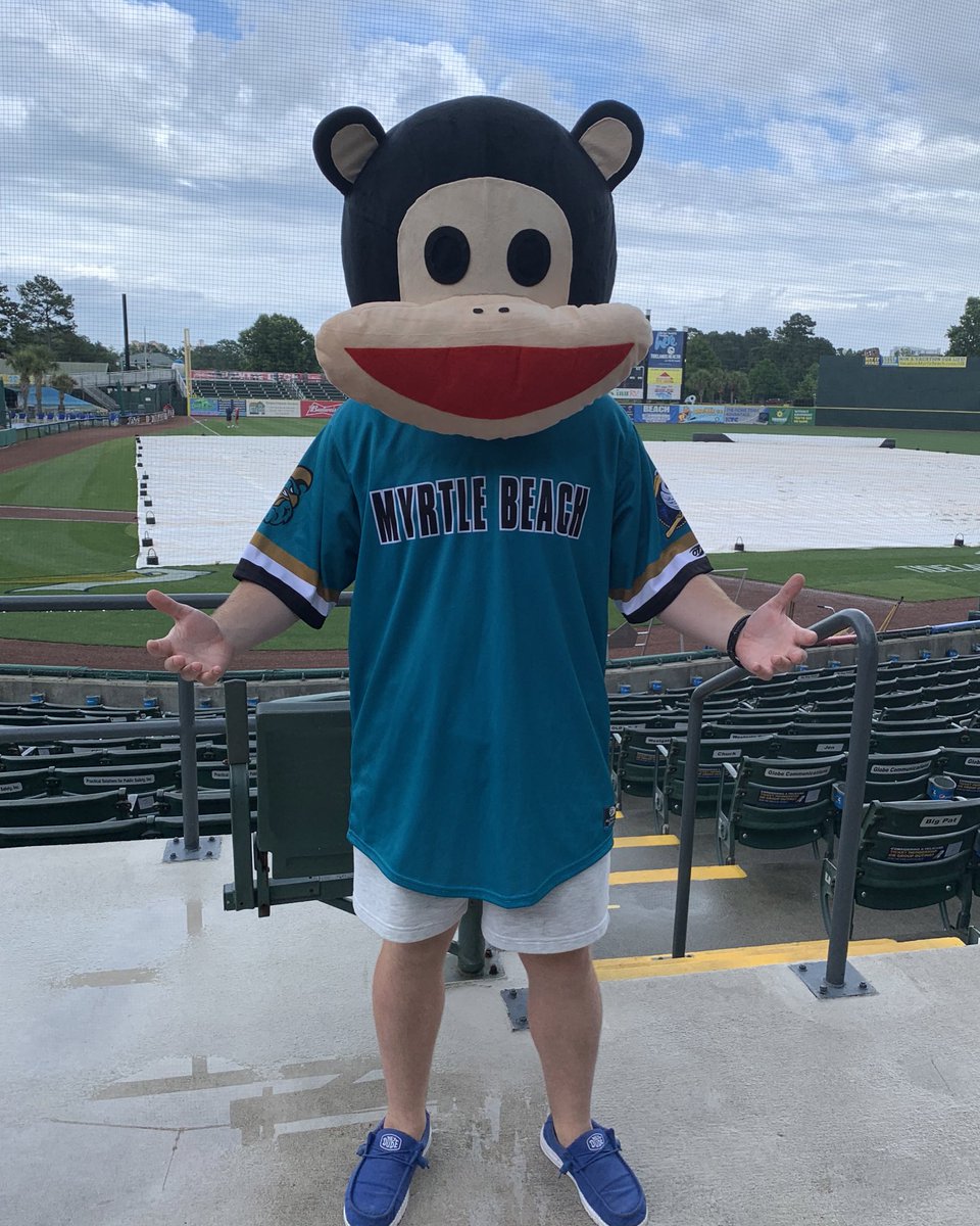 Hey @CoastalBaseball ,

I felt like dressing up as Rafiki for tonight’s regional opener. Hope this brings some good vibes to Conway!

#TEALNation | #CCUinConway