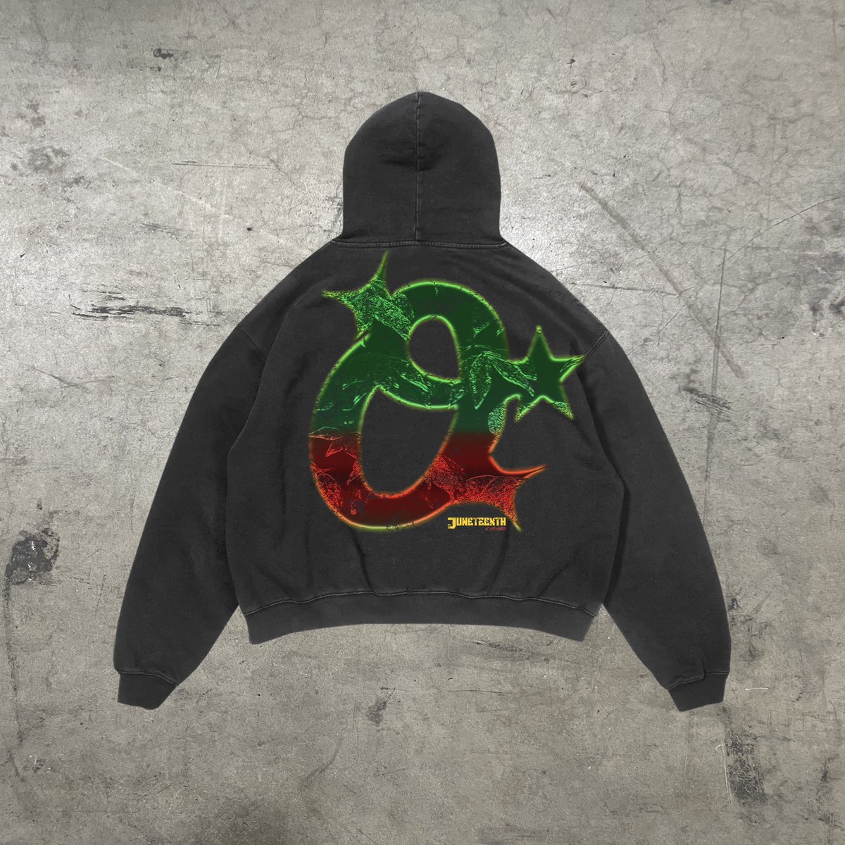 oneofone_La's tweet photo. Time to heat the summer up Juneteenth we’re back. 

Heres a first look at a few pieces that will be releasing apart of our Juneteenth Collection on 6/16 at 12PM PST (3PM EST)

Let us know what size you need! https://t.co/OVz9hWri0a