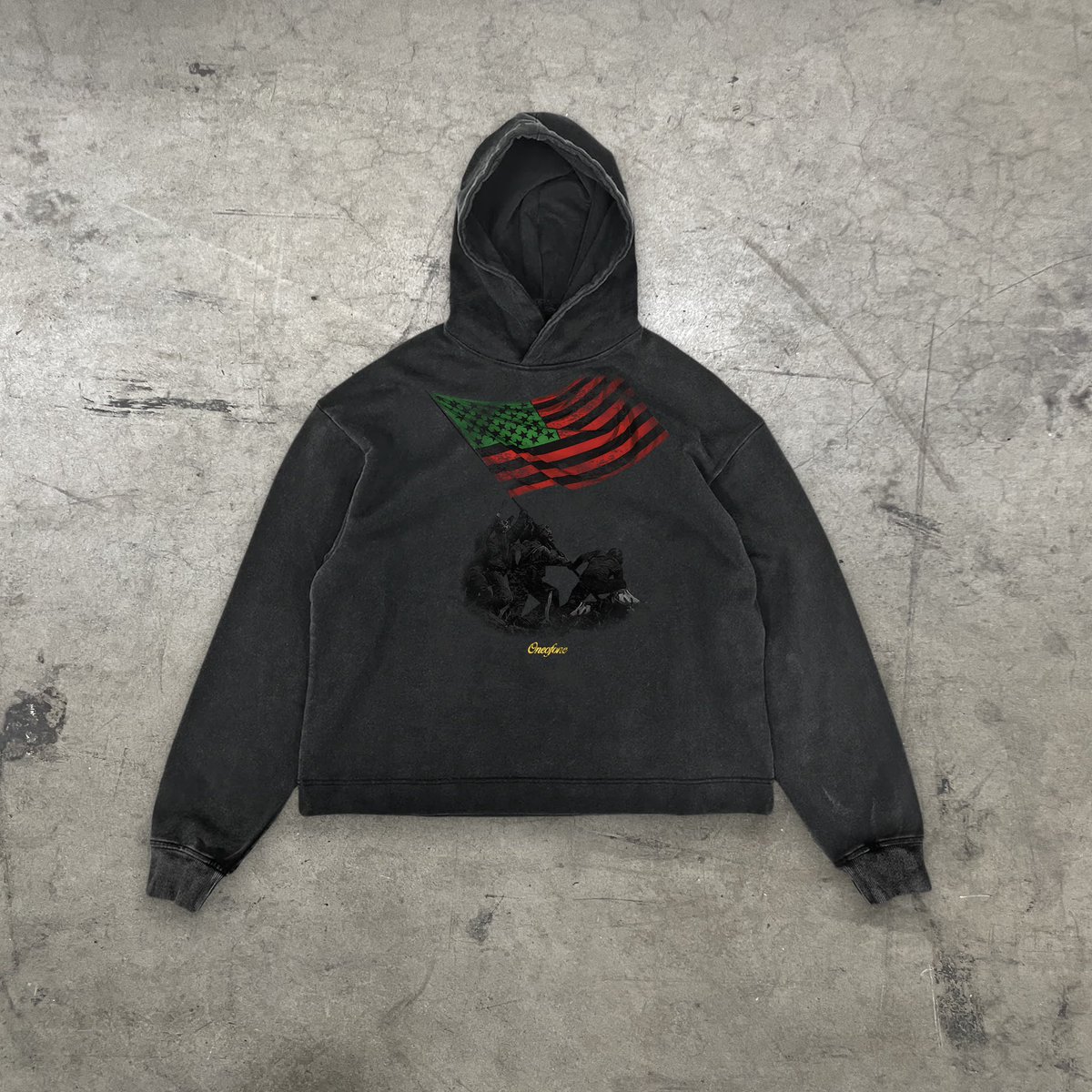 oneofone_La's tweet photo. Time to heat the summer up Juneteenth we’re back. 

Heres a first look at a few pieces that will be releasing apart of our Juneteenth Collection on 6/16 at 12PM PST (3PM EST)

Let us know what size you need! https://t.co/OVz9hWri0a