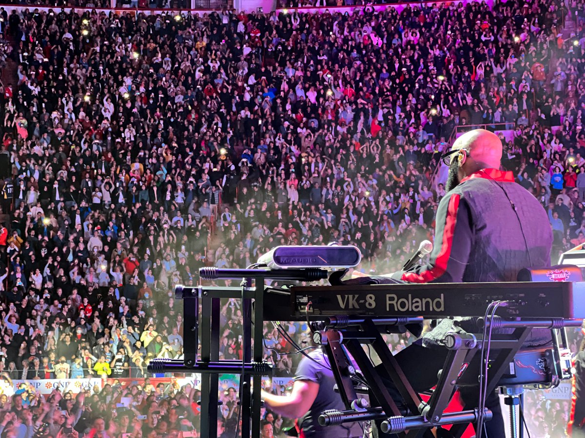 Myron_McKinley's tweet photo. Hoping to meet you in person on one of the live shows I do. Have a nice weekend everyone.

#livemusic #concerts #jazzmusic #rhythmandblues #hiphop #keyboardist #piano
#pianosolo #reimagined #thefunk https://t.co/yje43J4xzV