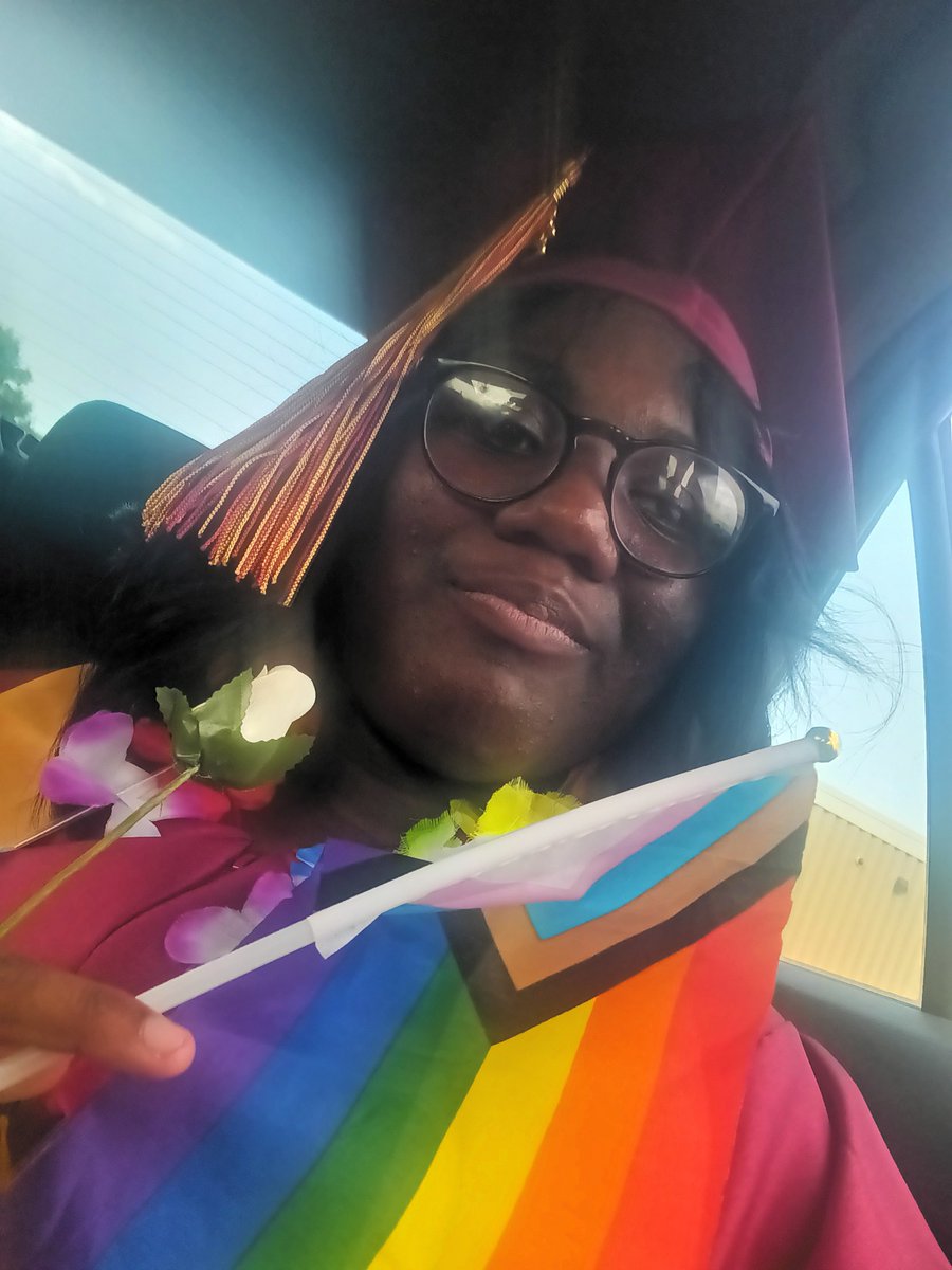 Wolfie647_'s tweet photo. I have officially graduate 🎓

Note: I forget to bring my phone, but who cares I DID IT!!!! 🎉🤩 https://t.co/OENsg65BCU