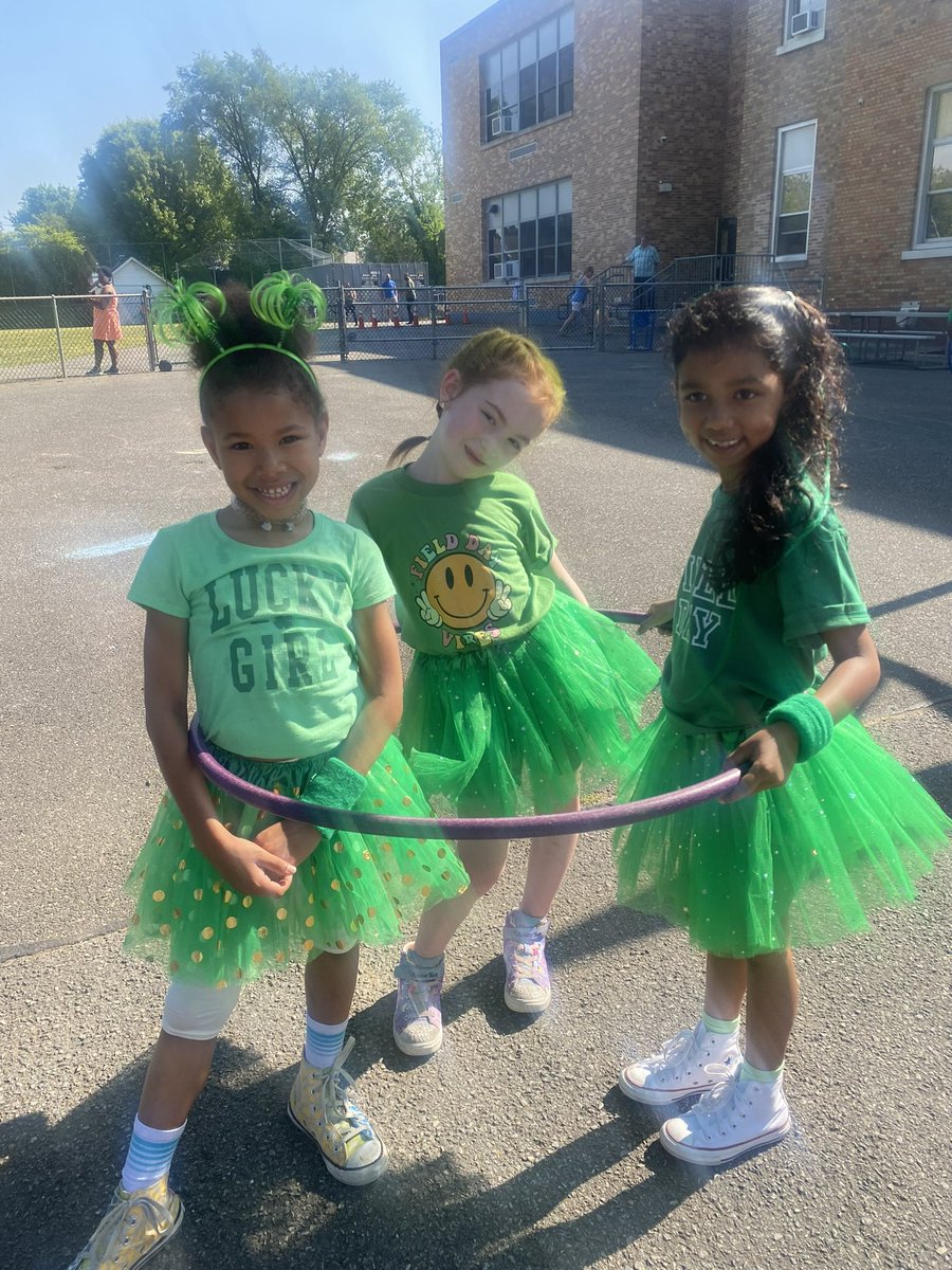 Kim Piccola tweet media