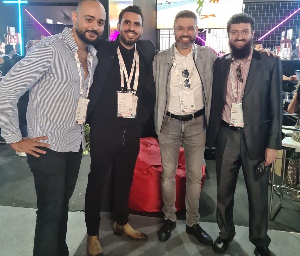 Dr__Lahlou's tweet image. GITEX AFRICA Marrakech 2023, rencontre d&apos;anciens, et première rencontre avec @idrissaberkane et un échange profond et concentré sur les #dérivés, #shortselling, #intérêts, #banques, #spoofing, #finance, #monnaie, #éducation...
RDV ce Week-end au salon du livre pour les dédicaces!