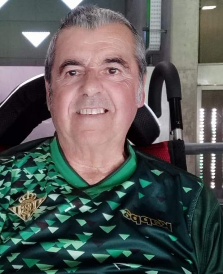 Nos ha dejado una gran persona, un gran bético con más de 40 años de socio de nuestras trece barras. Descansa en paz, Francisco 💚🤍
