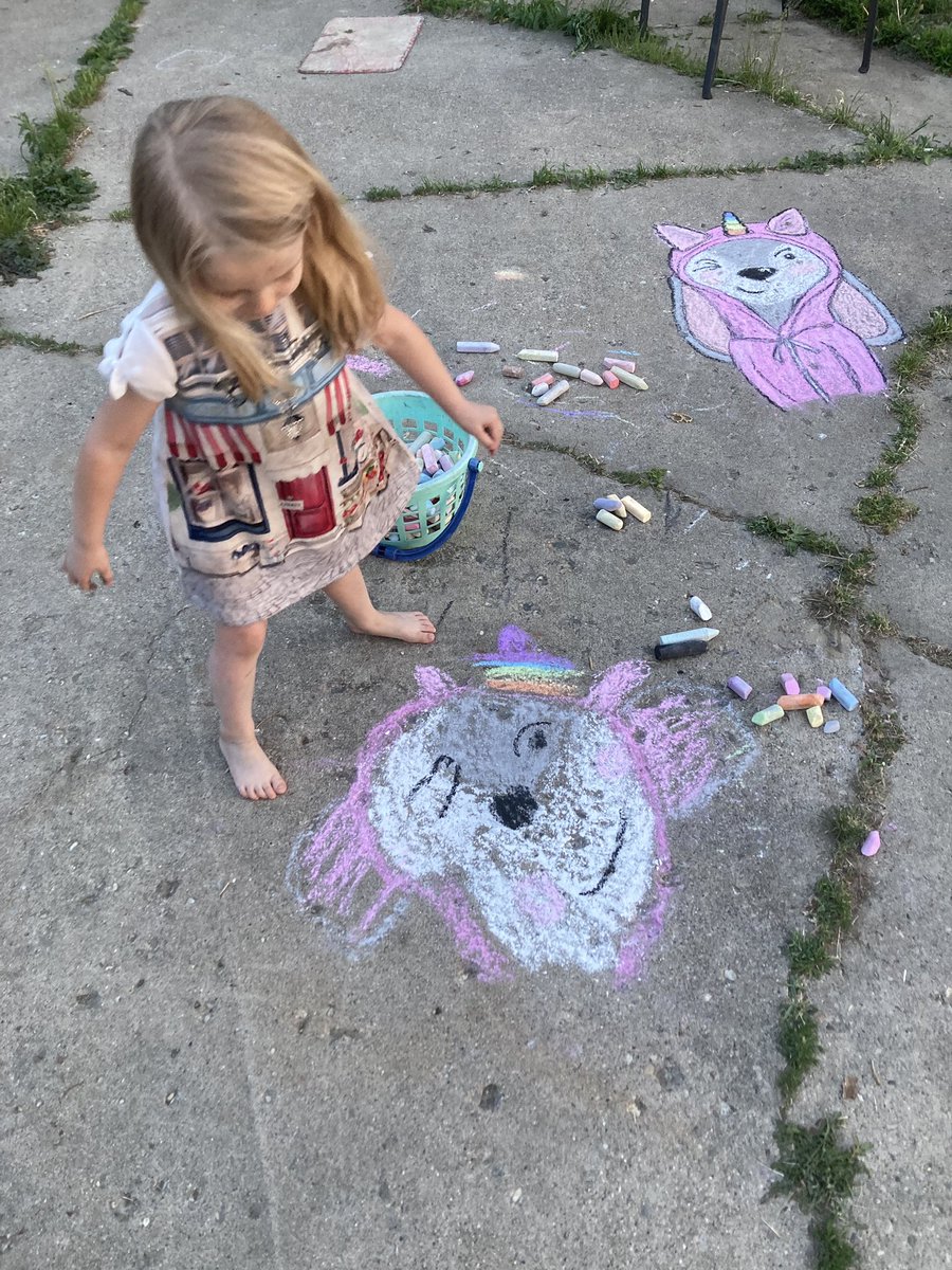 IRLalgo's tweet photo. Some more sidewalk chalk fan art! Our house LOVEs us some @PennyCrayonNFTs😉🫶 https://t.co/8W3VEffc2D
