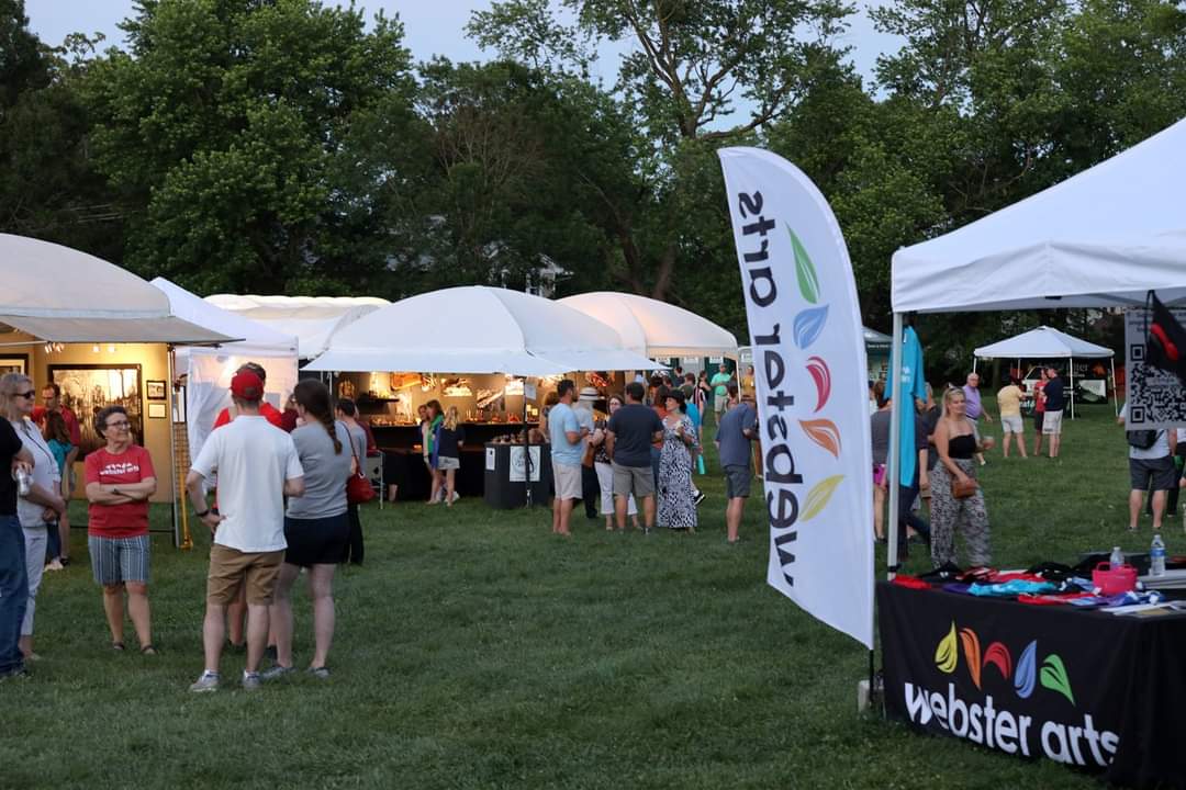 If you are headed to the #WebsterArtsFair tonight or tomorrow, then remember that you can always get out of the heat and "take a load off" by stopping in, sitting down, and relaxing at #Hwy61Roadhouse. We OPEN for lunch on Saturday at 11 am!
🎨
More info: websterartsfair.com