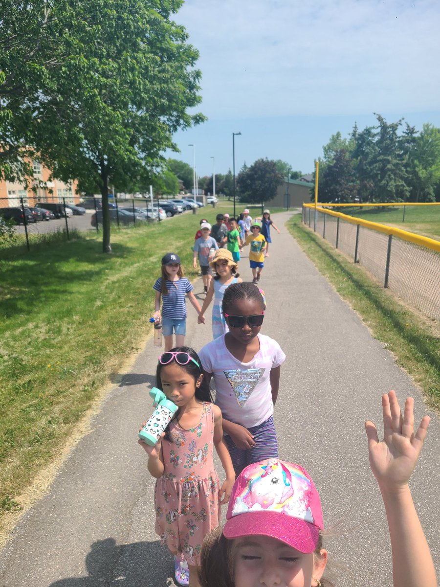 Ms_TCox's tweet photo. Another wonderful 🌞 day to explore our school neighbourhood  and structural features in our community 🌳. Ss questioned why specific natural/built structures are NEEDED in a community. #outdoorlearningisfun  @DP_EcoSchools  @StPhilipDPCDSB https://t.co/QWq4gnZwR7