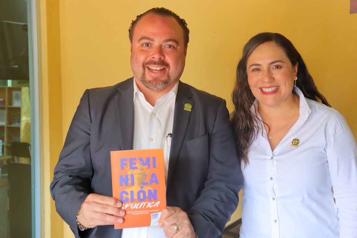 Las universidades promueven el pensamiento crítico, innovación y colaboración. Un gusto reunirme con el Cuerpo Directivo de la <a href="/Uninter_Cuerna/">Uninter</a>; con el Rector Dr. Javier Espinosa Romero y el Director Javier Espinosa Olalde para tratar temas de importancia académica en #Morelos