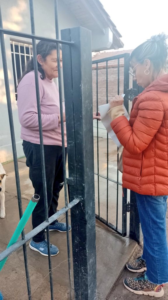 SoniaQuiroga_'s tweet photo. Las propuestas de la #502C en todo Luján:

🟢Charlamos con vecinos de la Calle Lamadrid

🟢Se realizó en Agrelo un Operativo de PAMI, ANSES Y MIN DE MUJERES

🟢Recorrimos el B°Juan Pablo II con los compañeros

Militando de sol a sol para recuperar Mendoza y Luján✌️#ElegíLuján https://t.co/3m2wRbpIGW