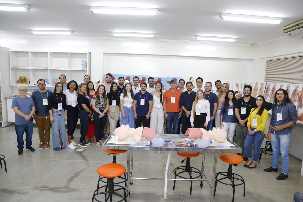 celoufba's tweet photo. Excellent learning opportunity in the organization and Participation as Instructor in the Advanced Airway Course of the Meeting of Anesthetists in Barreiras- Bahia-Brazil https://t.co/h4EDGNJLvb