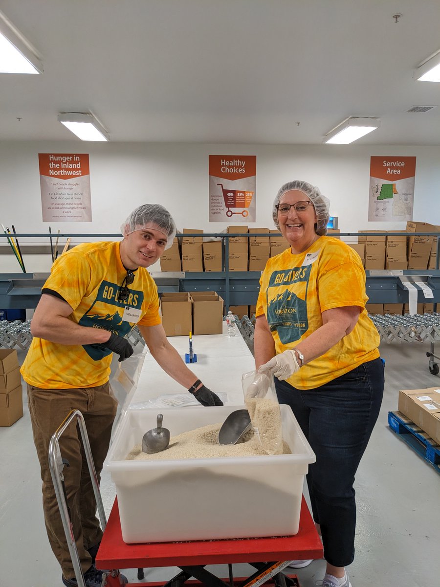 2HarvestINW's tweet image. We’d like to extend a huge thank you to our friends at @_HZCU! Over the last month, they have sponsored family sort nights at our Spokane warehouse to encourage families to donate time to a great cause together! See the ways you can serve the community at 2-harvest.org/volunteer/
