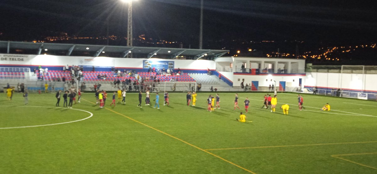 ⏱ 97' ¡¡Final del partido!! La UD Telde derrota por 3-0 al CD San Pedro Mártir y se medirá al CD Tablero en la final por el ascenso. Desgraciadamente, el Longueras ha sido eliminado. 🔵🔴 @UD_Telde 3️⃣-0️⃣ @CDSanPedro72 🟡🟡 Próximamente, crónica en @TeldeporteCom.