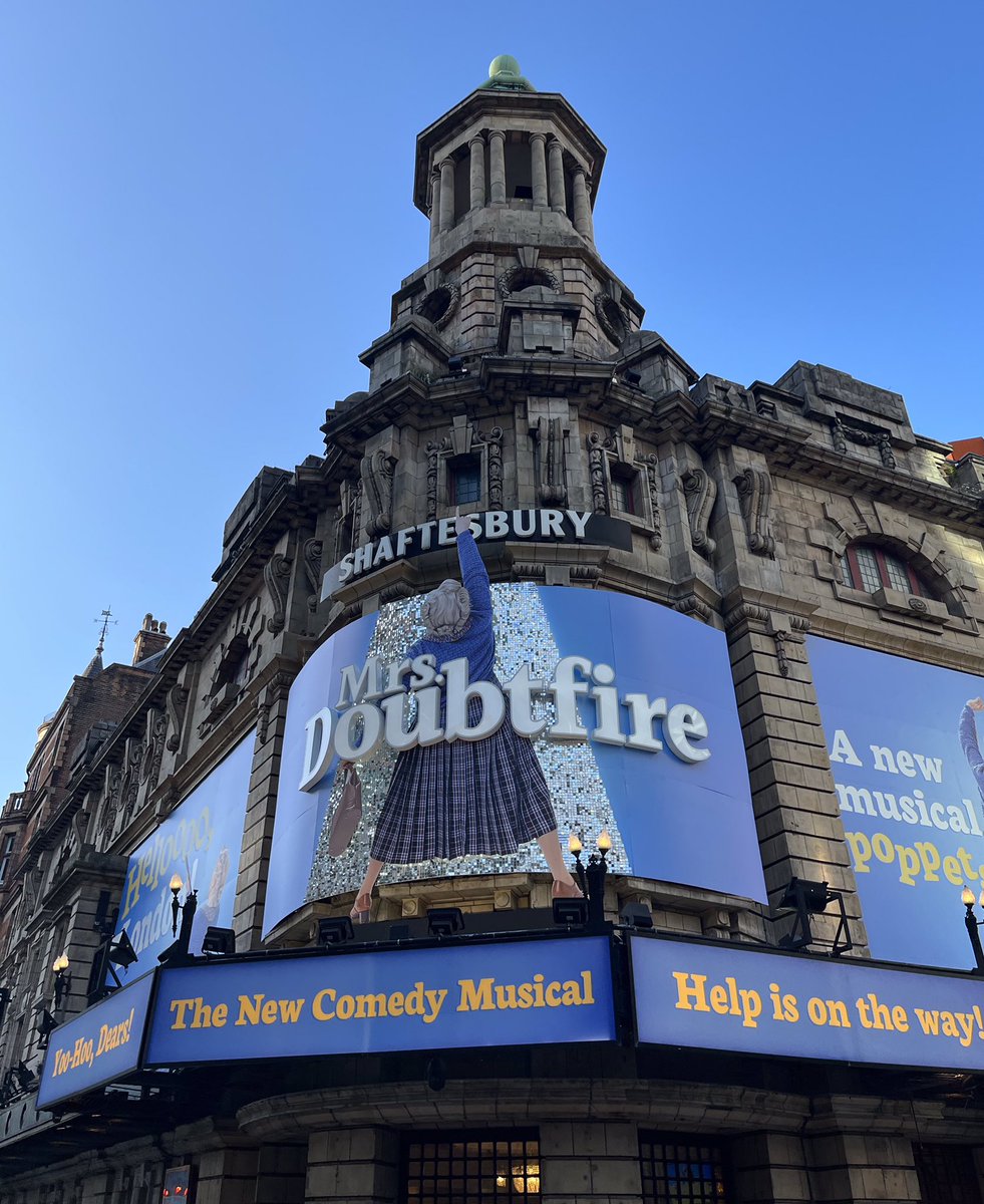 JamesJordan2022's tweet photo. Wow! @DoubtfireUK is an absolutely stunning piece of theatre! Catch it if you can! @TheGabrielVick is an incredible performer and every member of the cast shines. @lauratebbutt @CarlaDixonHern @Sam_Edwards1 @stupidalfred1 @MarcuscollinsUK @kellyagbowu #IanTalbot Amazing! 🎭 https://t.co/wWBC9pptDY