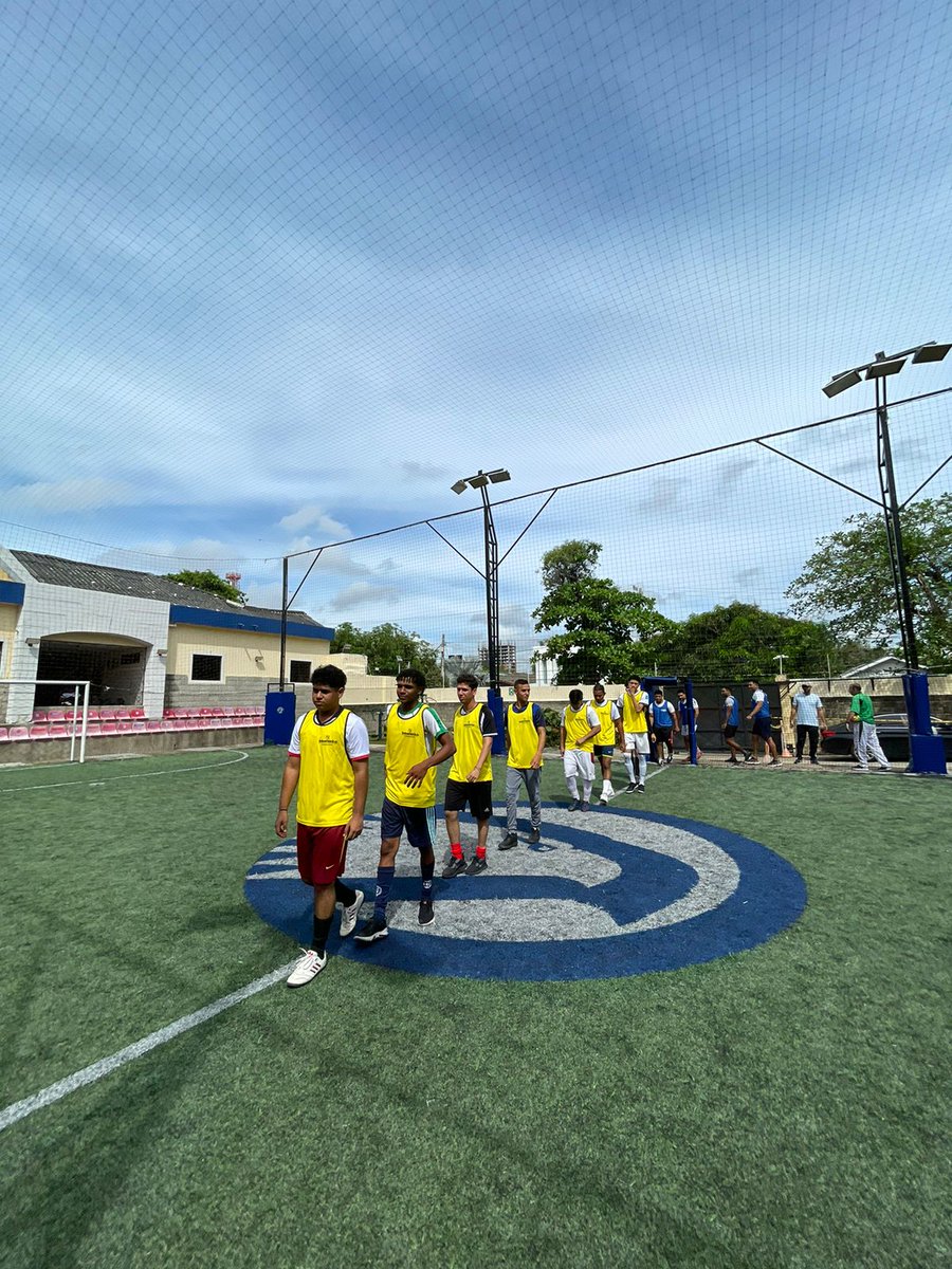 ¡Inició la emoción de los Juegos Deportivos! ⚽✨
Nuestros estudiantes demuestran sus habilidades y forman parte de un evento deportivo inolvidable, así fortalecemos relaciones interpersonales y #habilidadesblandas
¡Juntos somos más!💛💙
#deporte #empresasfelices #Bienestar