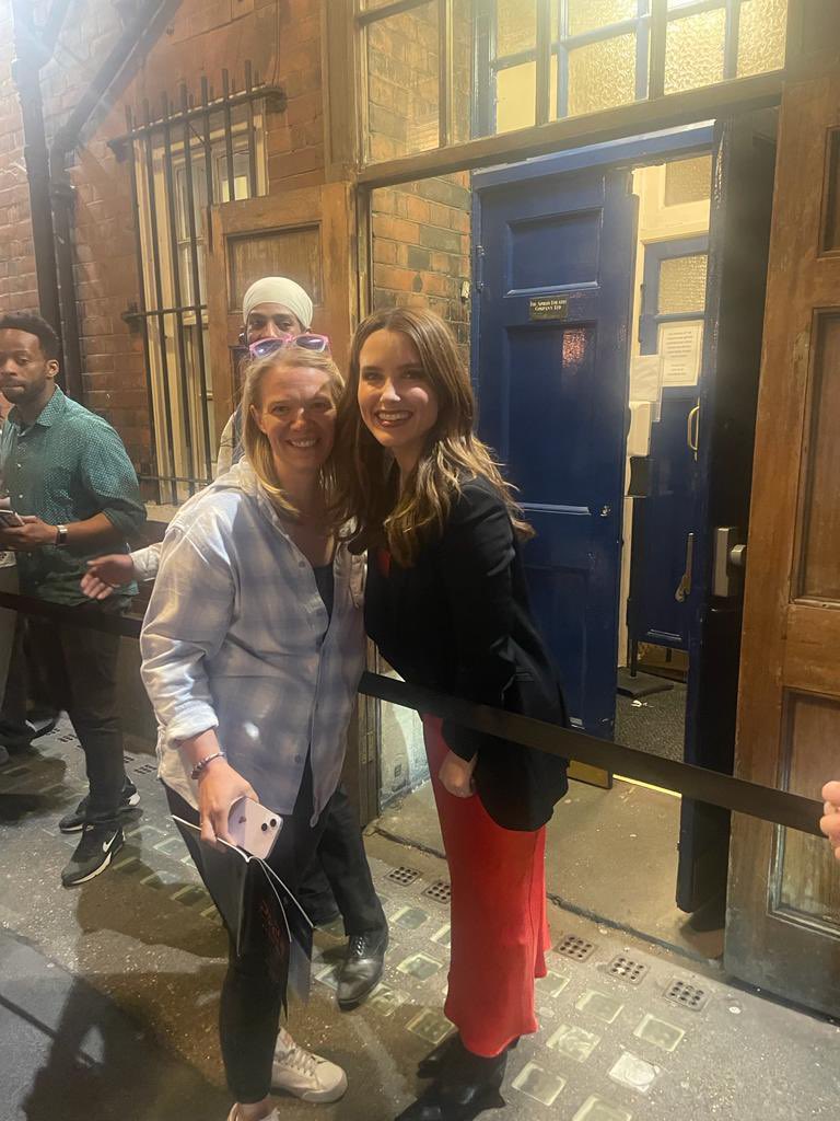 DYOWM's tweet photo. Genuinely can’t believe I met @SophiaBush tonight, @222aghoststory was brilliant and made all the better by seeing and meeting my fav actress https://t.co/JKddkhEkhj