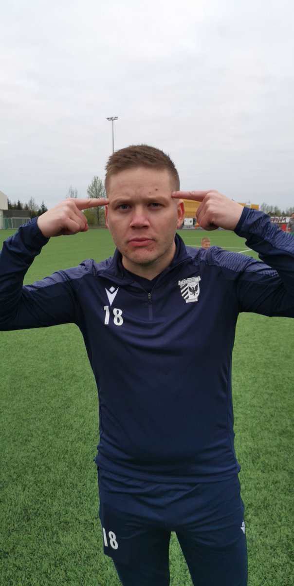SindriRunarsson's tweet photo. "leikur er 90 + uppbót" @ingimarh @arborgfc https://t.co/MlJiKis1il