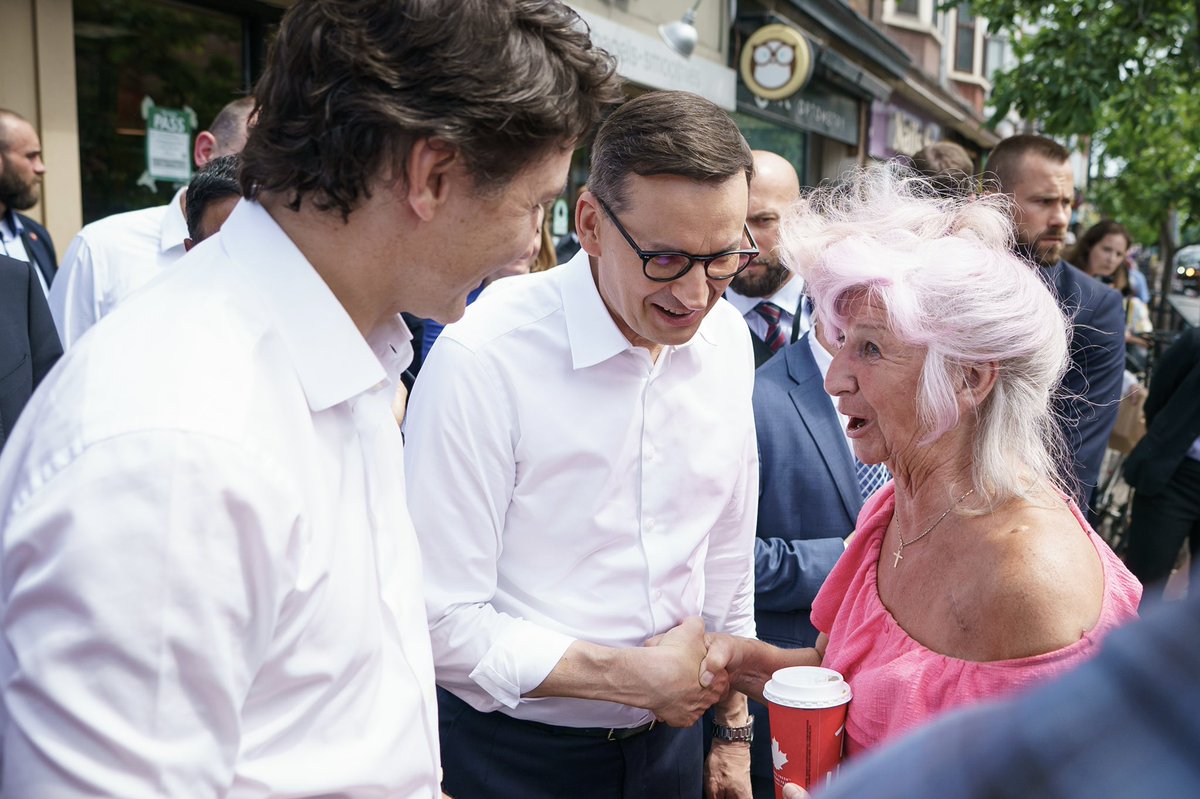 Justin Trudeau tweet media