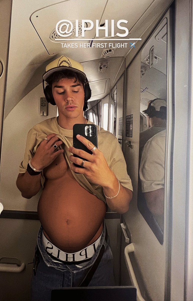 mpregceleb's tweet photo. Noah Beck ~ #mpreg https://t.co/OI9Ir5rC9U