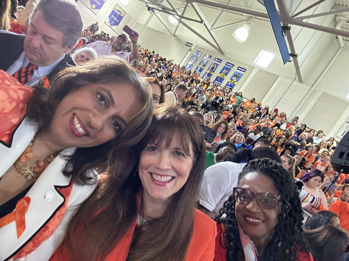 It was such an honor to welcome <a href="/VP/">Vice President JD Vance</a> Kamala Harris and chat with her about the critical importance of common sense gun regulations. 

Students cannot learn and teachers cannot teach when they go to school every day afraid for their lives. 

Our legislators must step up.