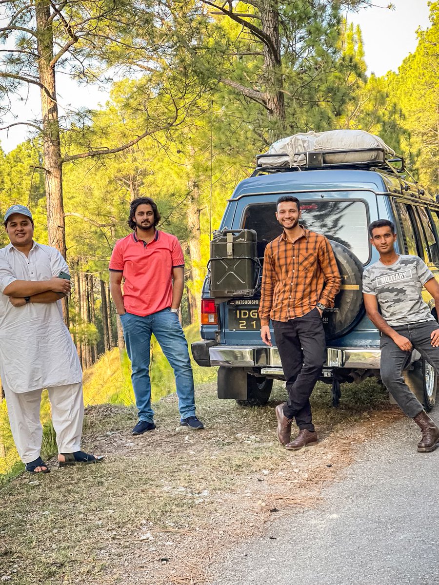 abdulahliaqat21's tweet photo. Its all about some Good old memories and Beautiful places 😍🇵🇰
#panjpeerrocks #Pakistan #MitsubishiPajero #Offroading https://t.co/5nYqs9fRe7