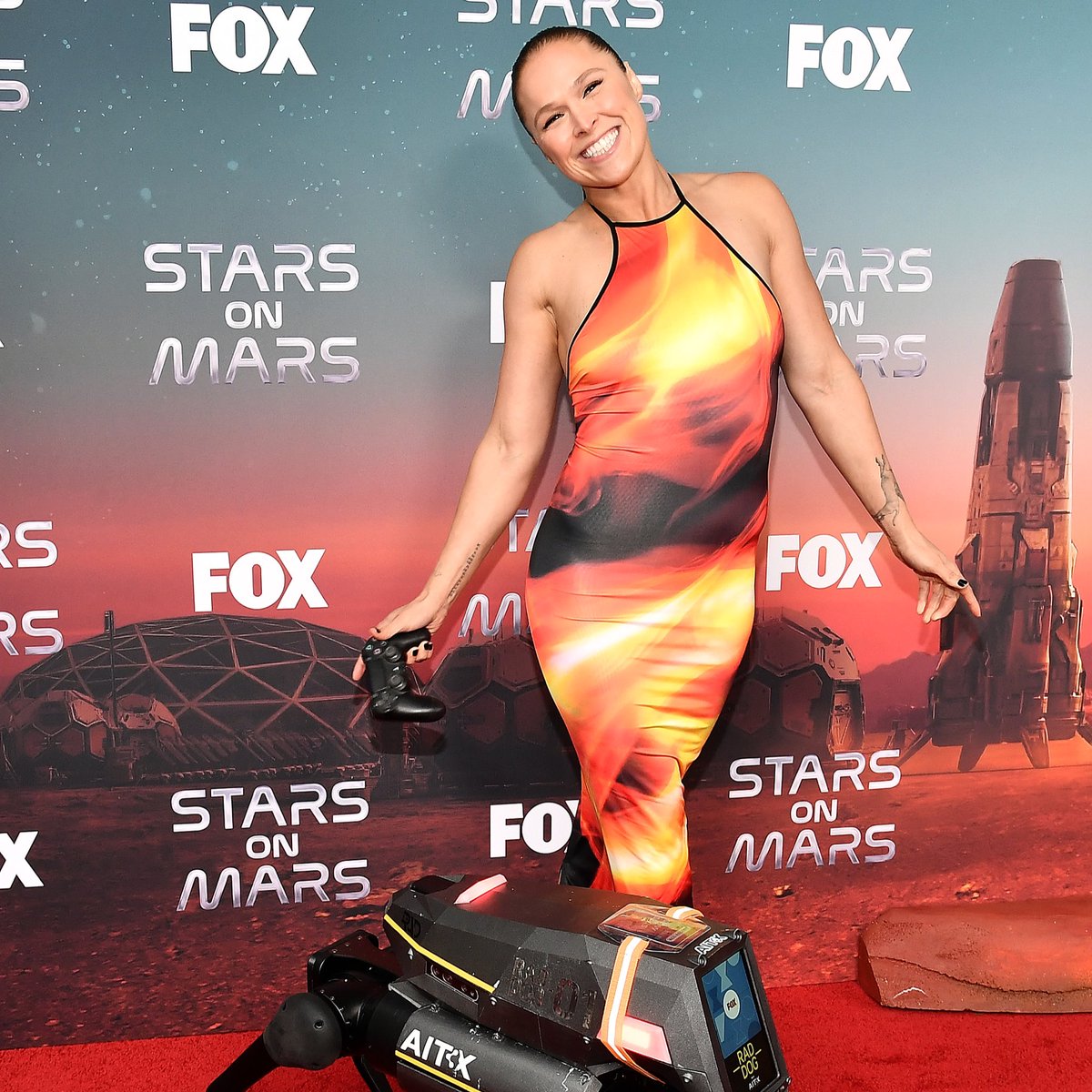 RealityClubFOX's tweet photo. Shining bright like a diamond ✨ the #StarsOnMars crew members were out to play last night at the show’s Mars Bars pop-up event! https://t.co/FGfhtibIcC