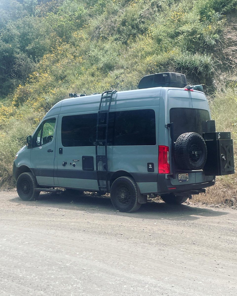 Liberty53000_'s tweet image. #Twofer ! Holy Jim Falls + Trabuco Creek Falls. #clevelandnationalforest 

I’ve been waiting 5 years for this hike. The area has been closed since 2018 due to the #holyfire 

#steelyvan #tmchappycamper #sprinter4x4