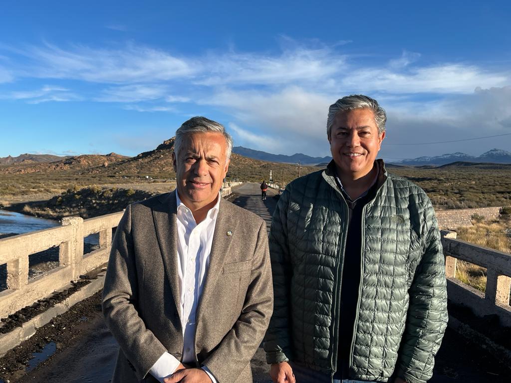 Rolo_Figueroa's tweet photo. Como diputado nacional me reuní con el senador @alfredocornejo,el intendente electo de #CHML @nicolasalbok y el intendente de Malargüe @Juanojeda84 porque compartimos el interés de terminar la #Ruta40

#MDZ y #NQN son provincias hermanas que van a trabajar cada vez más unidas https://t.co/SF35j20rar