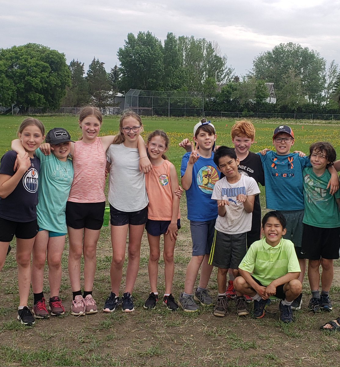 MrsShowers56's tweet photo. The rain held off long enough for another successful track and field day @drakeschoolsk 🏃‍♀️🏅 https://t.co/UbCSP20uzN