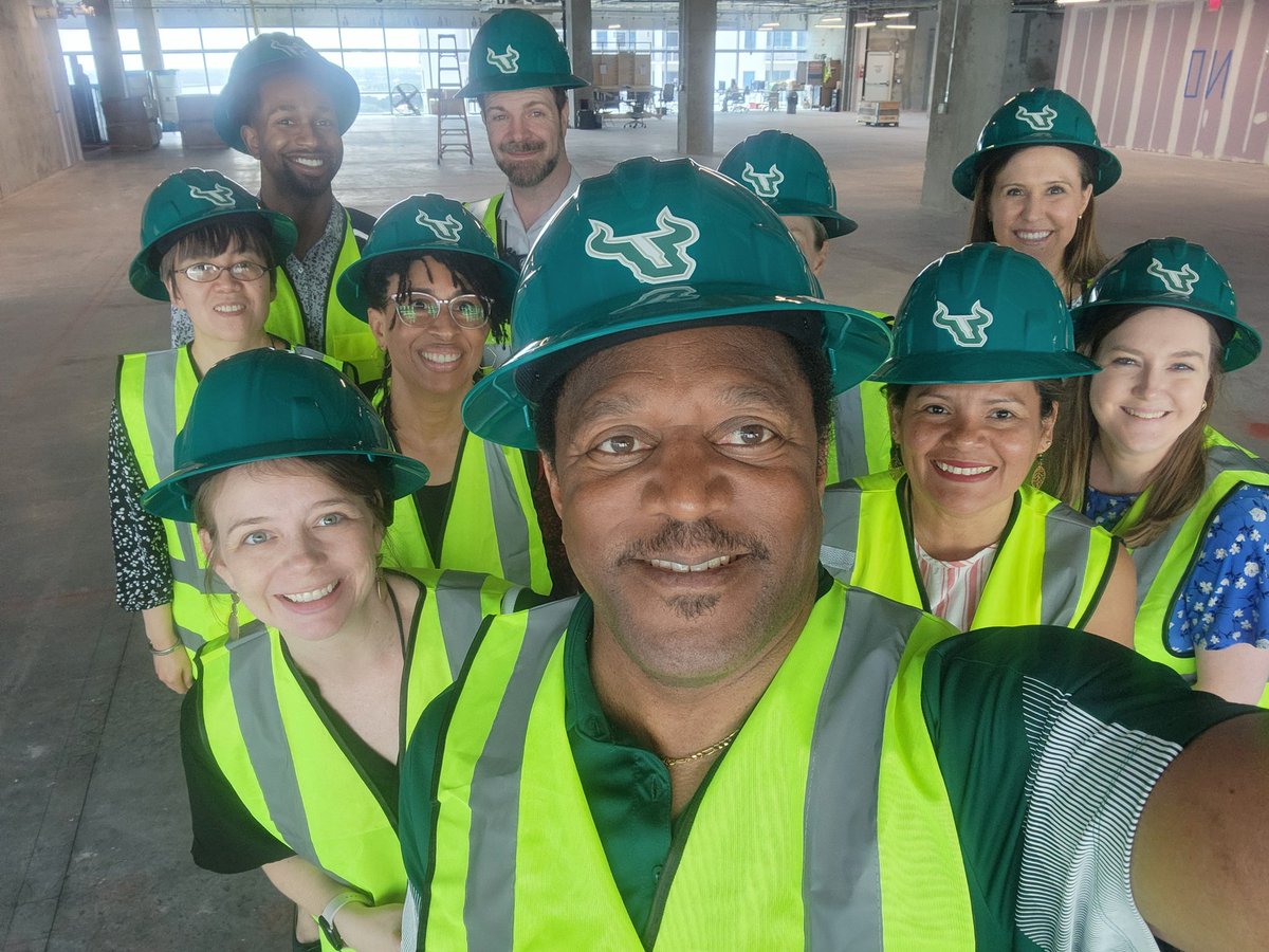 I had the exceptional pleasure to interact with the fine professionals from SAAHP in Tampa, FL! I shared my futuristic 'Transforming the Pharmacy Profession' presentation, then toured our future home of the Taneja College of Pharmacy. #SAAHP #TCOP #Pharmacists #future #health