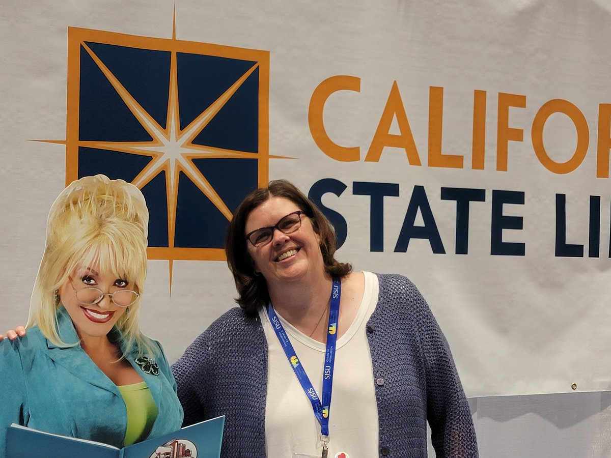 jmclibrarian's tweet photo. You meet some great people at conferences. https://t.co/SnZxoz0WF6