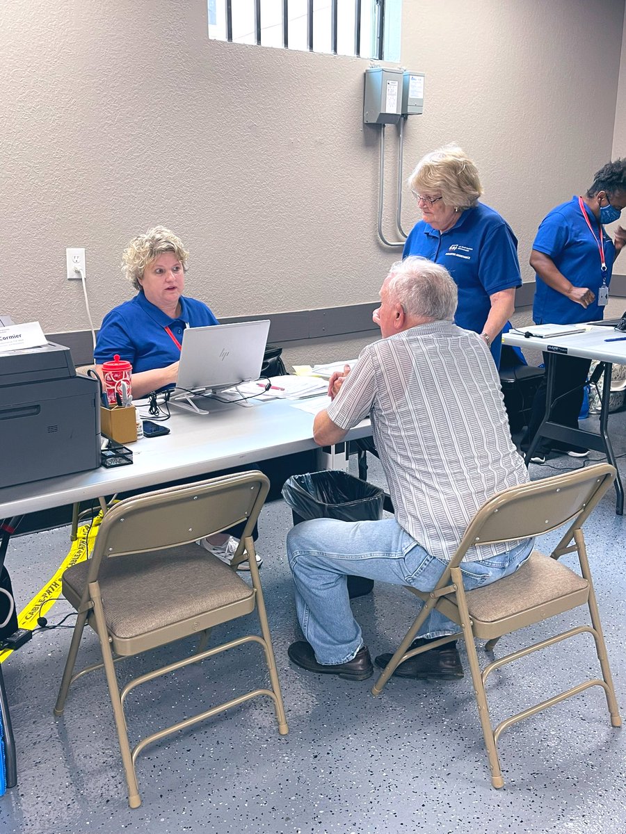 SBA_Francisco's tweet photo. During tough times, we're here for you, Oklahoma! @SBAgov, @FEMA, @OKEM, and @CityofShawneeKS are committed to supporting recovery. Met with @MayorEdBolt and team in Shawnee to discuss low-cost loans and programs available for individuals and businesses. Apply today! #OKStrong https://t.co/QnpKX1oATK