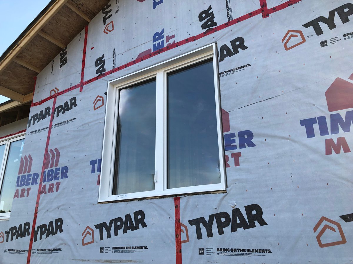 DonaldBestCA's tweet photo. New home under construction in a new subdivision North of Toronto.

Very innovative - the windows crank open from the outside of the home into the interior.

REPEAT AFTER ME: There is no crisis in homebuilding and no shortage of skilled trades.

Everything is awesome!