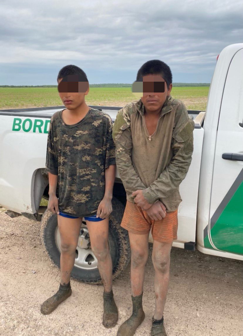 BillMelugin_'s tweet photo. I’m told the group of 5 suspected CDN cartel members also had two pretty terrified looking juveniles with them who were later found in the brush after the group was arrested. 
Photo: @TxDPS https://t.co/G0N5mKTy45