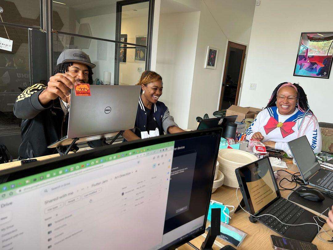 mgamekitchen's tweet photo. Our 1st ever In-Person Game Jam co-working session was a lot of fun with good vibes and lots of positive creative energy!
Thanks to our friends at Heart Machine for letting us use their lovely studio space for the day and for providing food. 

Community at work! 💪🏾 https://t.co/mAUIs7LZHV
