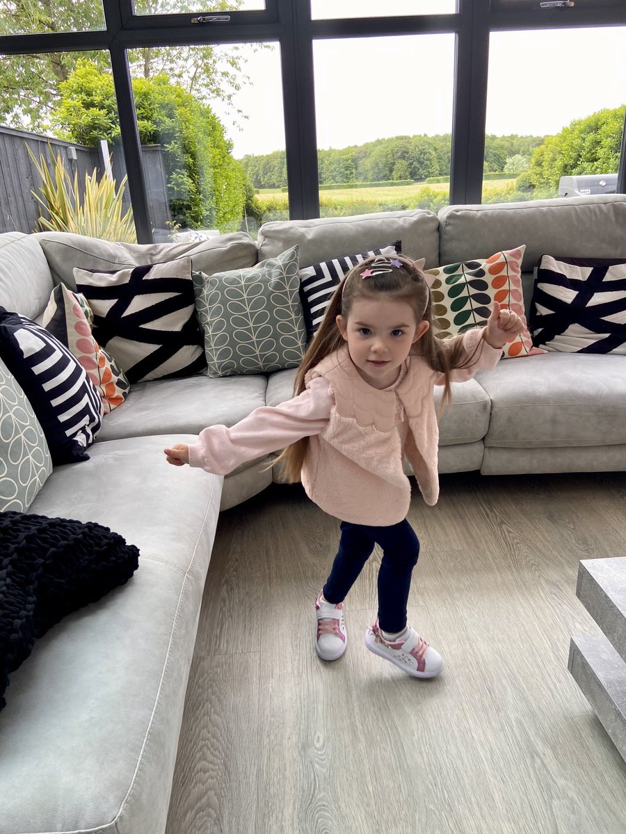 bevreilly22's tweet photo. Active day for Hollie. Morning with Grandad dreaming at Porsche garage! Play time at play park. Trip to Arcadia To pick a memorial (more later).Quick dino https://t.co/WNZDTqRf79 appointment. Asthma diagnosed. Steroid &amp; salbutamol via volumatic   she aced it! Gorgeous girl. Bx 👧🏻 https://t.co/NwhjVMyAyY