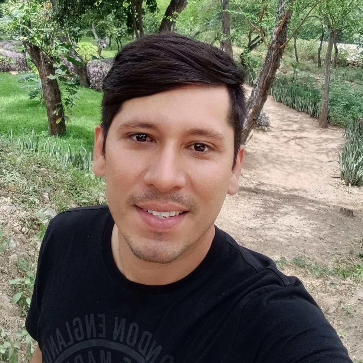 joraztello's tweet photo. #NuevaFotoDePerfil https://t.co/qrP6fRqinh