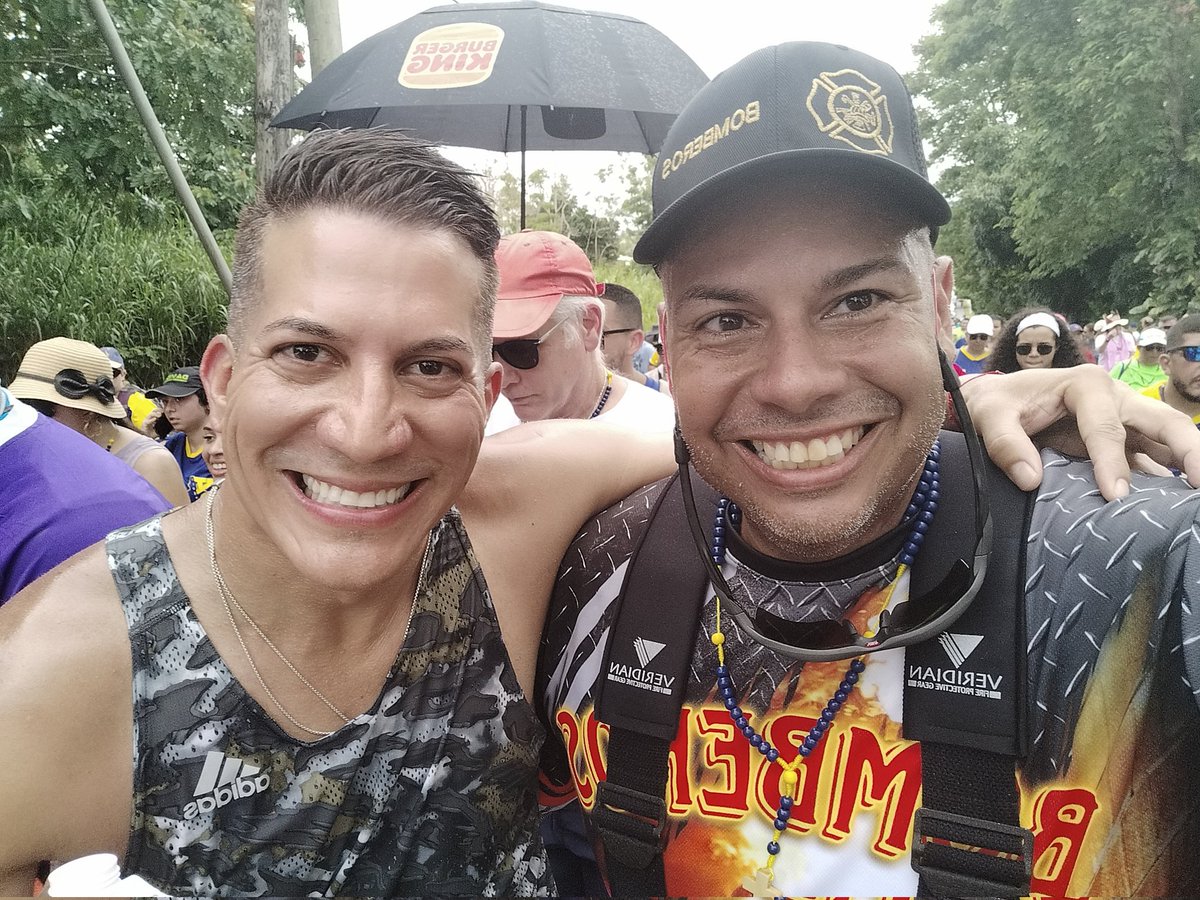 JavishCollazo's tweet image. Ruta #3 de 9 millas de #davida con @raymondarrieta completada. A mi amiga Elizabeth Raymond envia muchas bendiciones y deseos de salud y Luisin bendiciones en el cielo. @MonicaMdeCollaz Aprovechando espacio sin muxha gente para la foto y la conversacion. Una bendicion. ¡Bomberos!