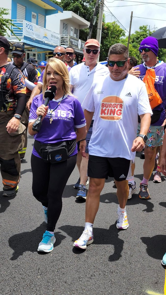 JavishCollazo's tweet image. Ruta #3 de 9 millas de #davida con @raymondarrieta completada. A mi amiga Elizabeth Raymond envia muchas bendiciones y deseos de salud y Luisin bendiciones en el cielo. @MonicaMdeCollaz Aprovechando espacio sin muxha gente para la foto y la conversacion. Una bendicion. ¡Bomberos!