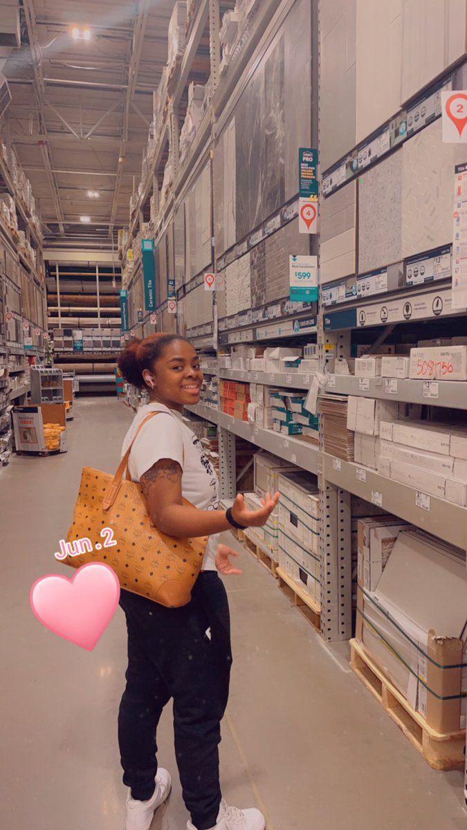 mochadiva35's tweet image. We took @LorenJene advice and went to Lowe’s for my 30 minute cardio, walked around looking at “line items”😜
#xactimate #IATwitter