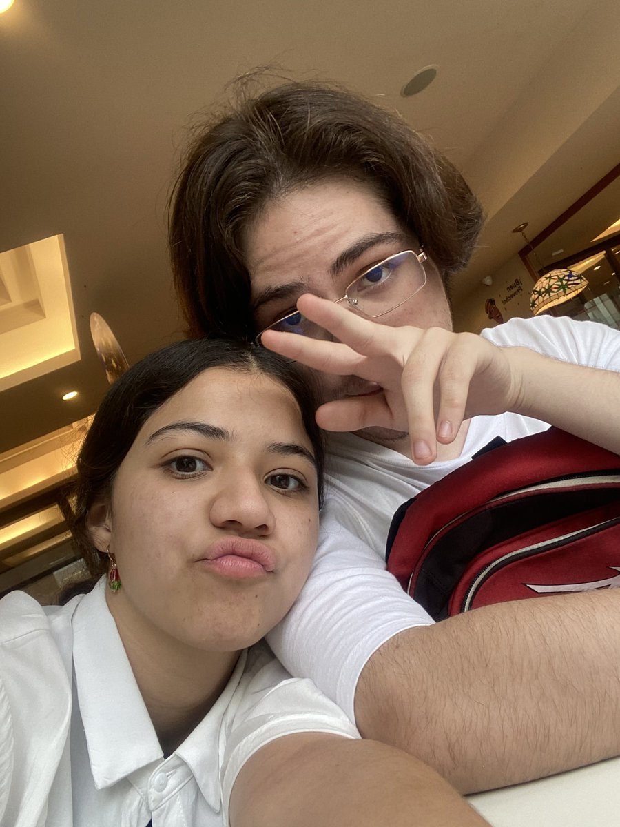 olea_olea8's tweet photo. #cineee @abelpou21 https://t.co/otqrXRS92C