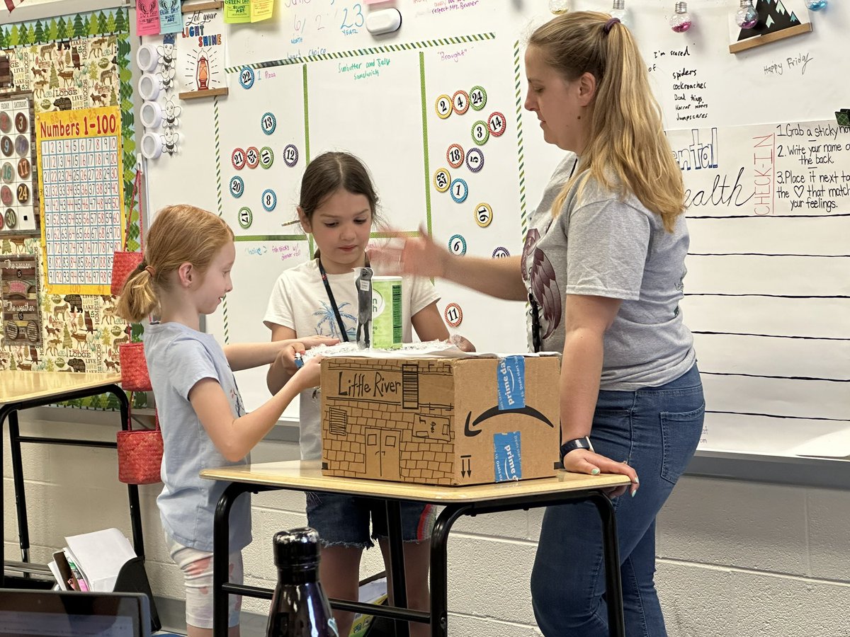 Kelli Bolden (@mrsboldenlrdean) on Twitter photo Thanks to <a href="/MsKBruner/">Kaitlin Bruner</a> for inviting me to check out your PBA project! Your students were amazing! <a href="/LittleRiverLCPS/">Little River ES</a> Thanks to <a href="/MsKBruner/">Kaitlin Bruner</a> for inviting me to check out your PBA project! Your students were amazing! <a href="/LittleRiverLCPS/">Little River ES</a>
