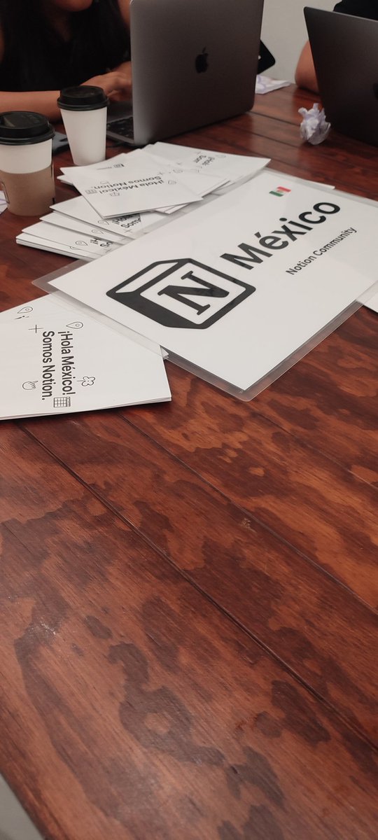 tlacuachito_tox's tweet photo. En coworking con @NotionMexico @NotionHQ #notioncdmx . Porque estos documentales no se hacen solos https://t.co/ijurVbr4gA