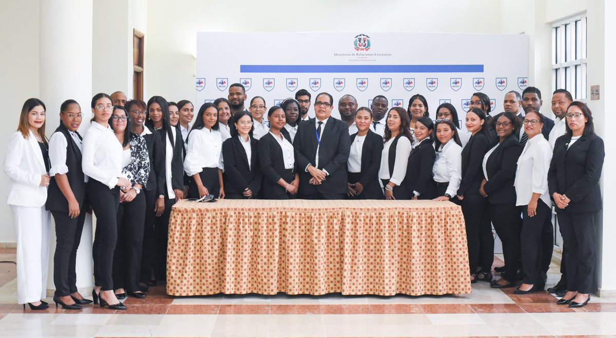 UnicaribeOnline's tweet photo. Continuamos fomentando las experiencias en nuestros alumnos, y los motivamos, acercándolos a la práctica profesional. https://t.co/Aaco0GHIqx