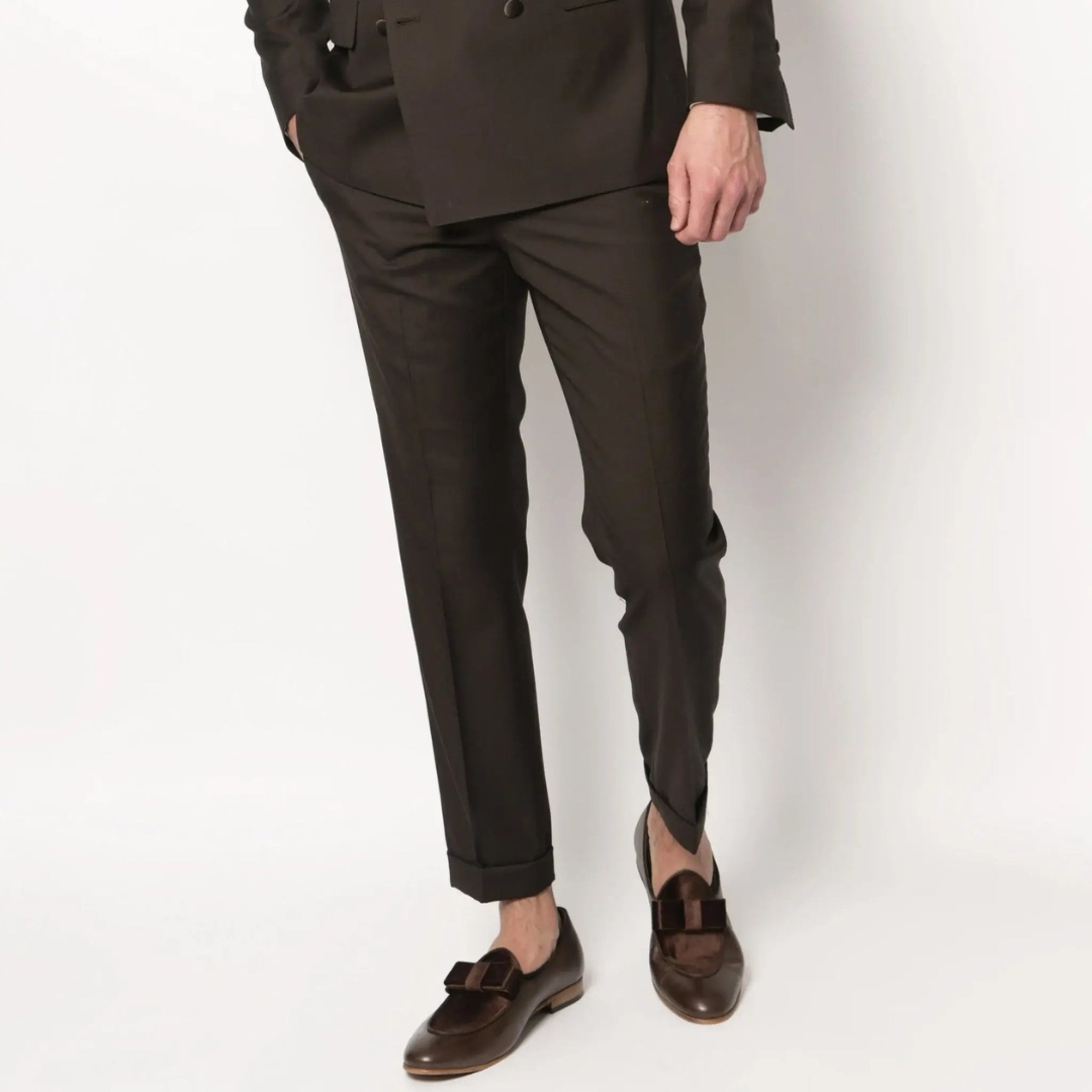Lodevolestore's tweet photo. Sleek and Sophisticated: Embrace Elegance in our Dark Chocolate Brown Slim Fit Trouser

Discover all the details in our link in bio⁠
⁠
#menswear #mensoutfits #menslooks #italianstyle #madeinitaly #elegance #trousers #blazers #outfitinspiration #menoutfitideas #menootd #ootd https://t.co/DGxfcjEG4I