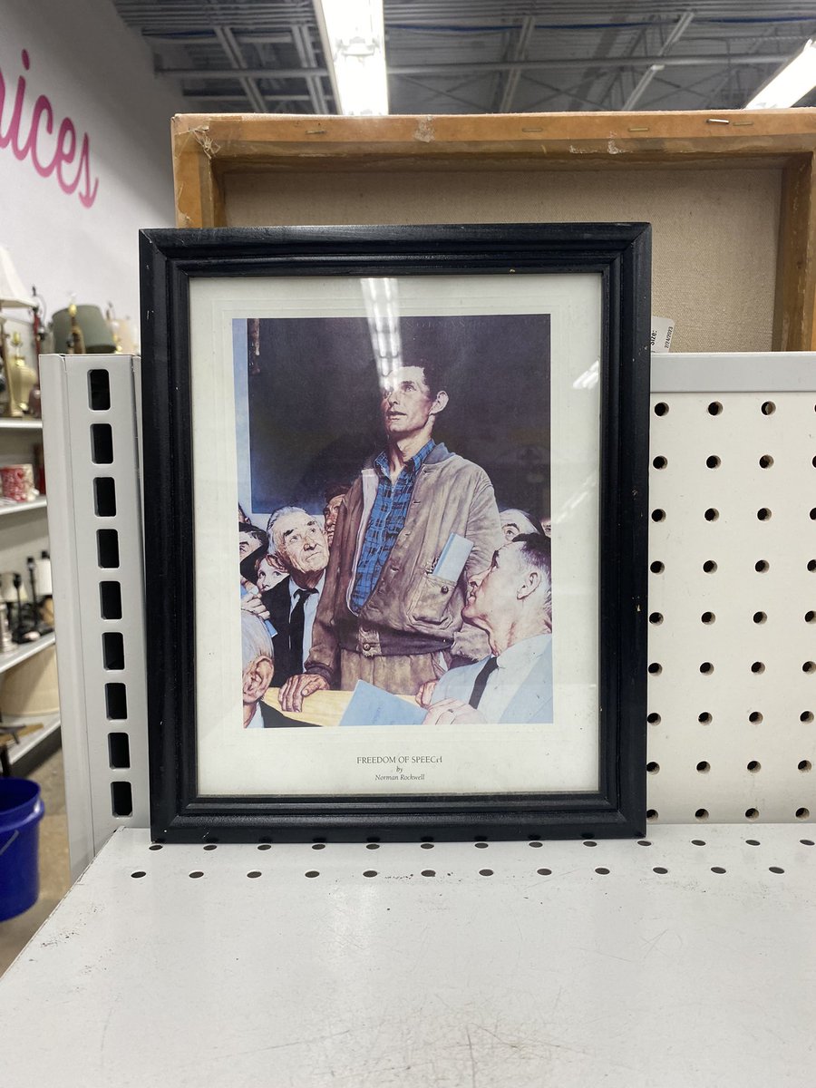 Chief_Keith757's tweet photo. Nearly shat myself at Goodwill https://t.co/E4UDgBbhcj
