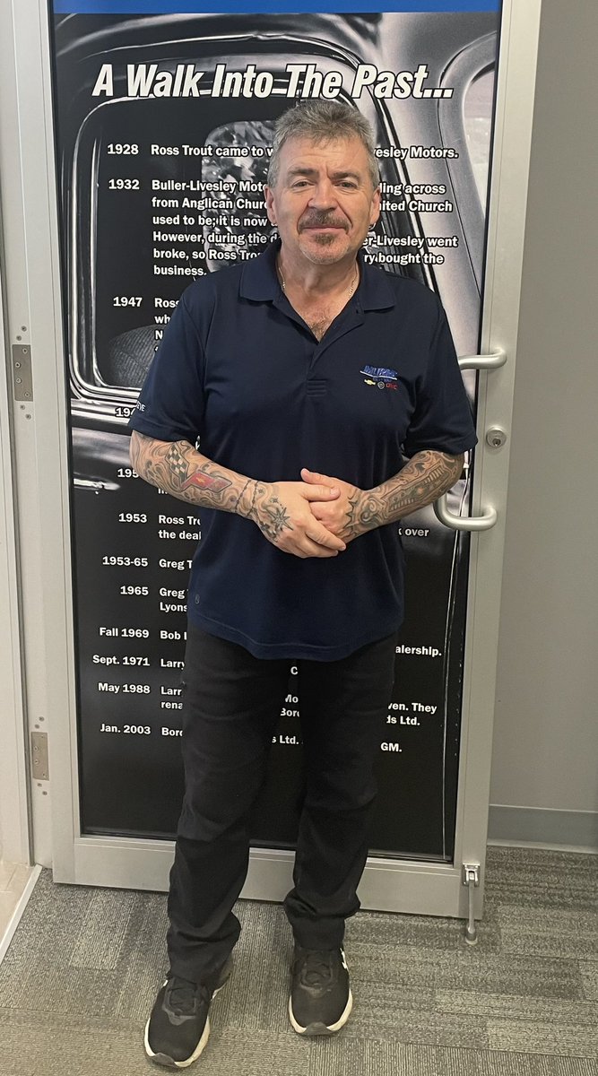 A big congratulations to Steve Jewhurst! Steve has worked for the GM store in Estevan for 36 years. This is quite a milestone, 🥂here is too many more. #murrayfamily