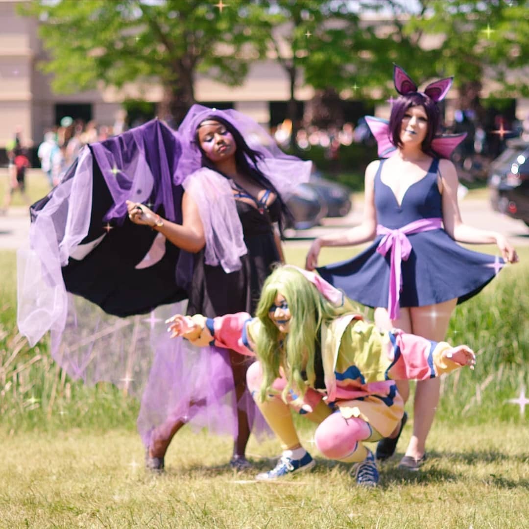 Me and my fellow poison pokemon (2018) 💜 #animenorth #animenorth2018 #throwback #lunatyxcosplay #cosplay #gastly #zubat #muk #pokemon #gijinka